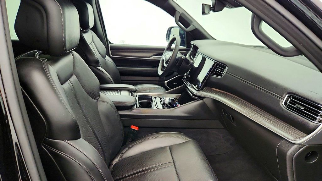 Used 2023 Jeep Wagoneer Series II w/ Premium Group I image 24