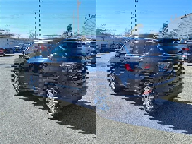 Used 2022 Jeep Compass Latitude w/ Convenience Group image 3