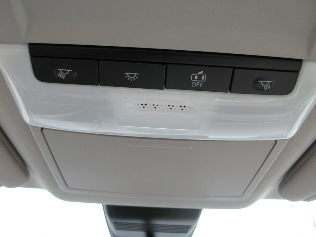 Used 2025 Nissan Altima 2.5 SV FWD image 27