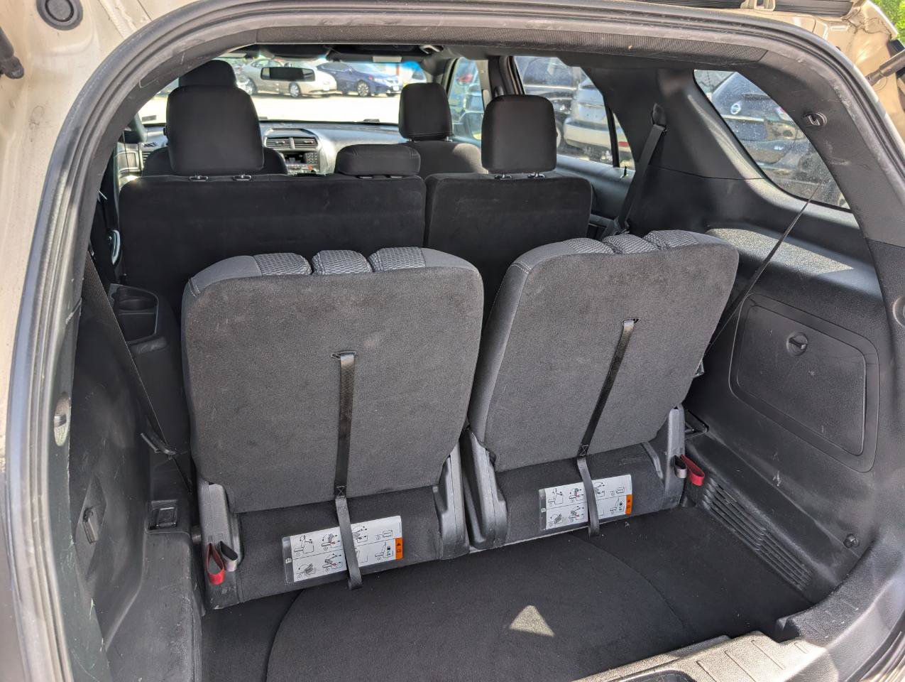Used 2018 Ford Explorer XLT FWD image 7