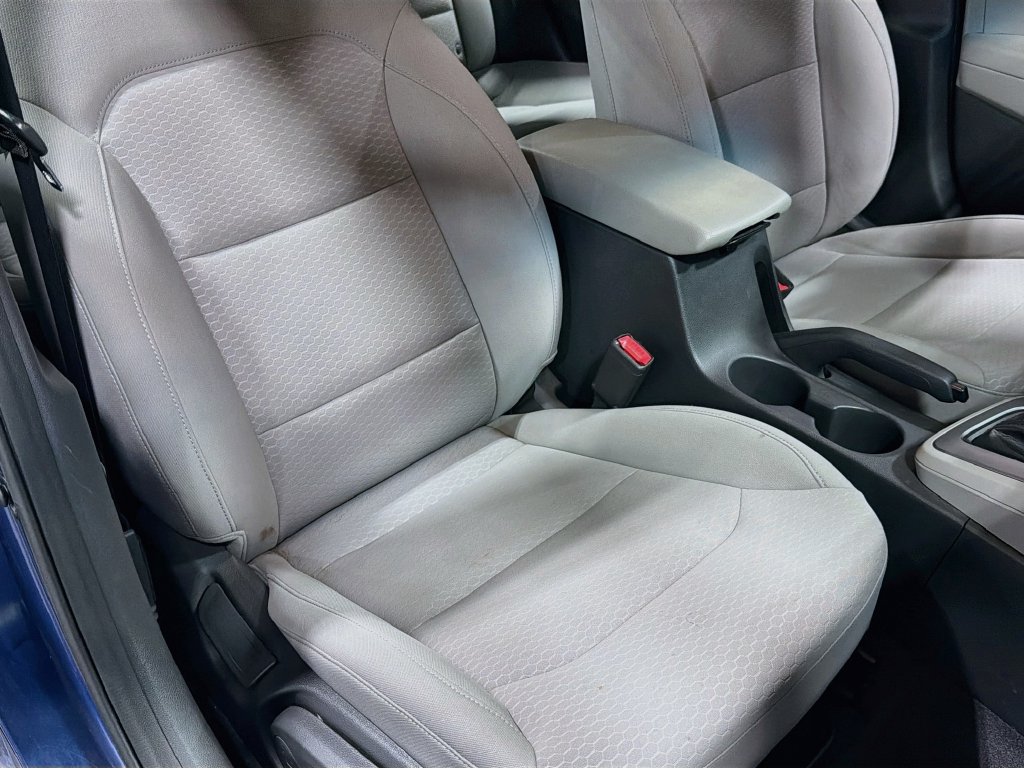 Used 2020 Hyundai Elantra SE FWD image 15