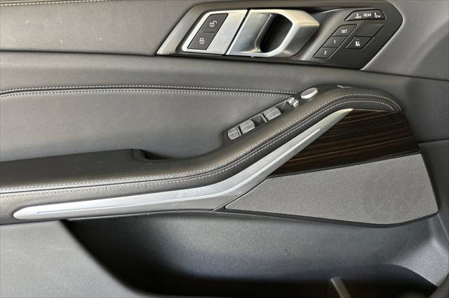 Used 2025 BMW X7 xDrive40i image 10