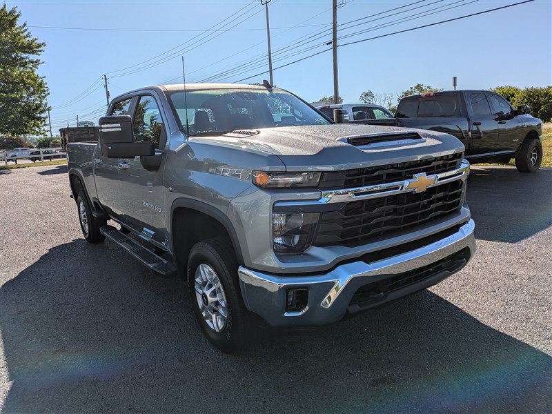 Used 2025 Chevrolet Silverado 2500 LT w/ Convenience Package AWD/4WD image 10