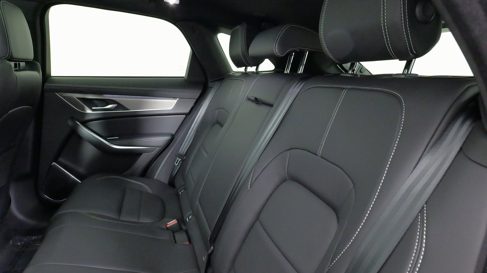 Used 2025 Jaguar F-PACE R-Dynamic S image 47