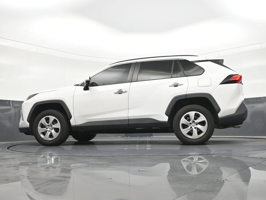 Used 2020 Toyota RAV4 LE FWD image 24