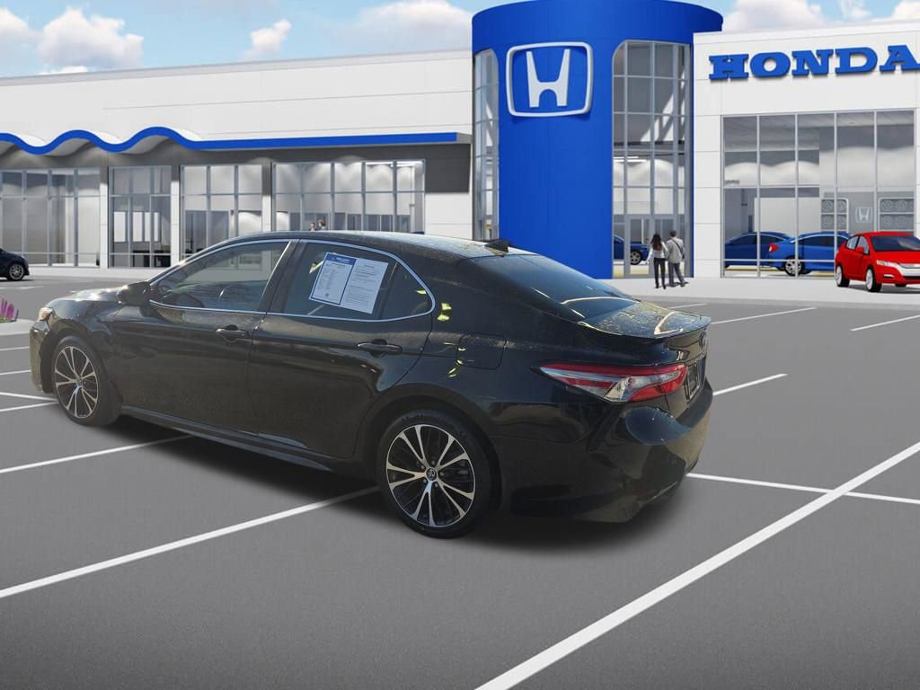 Used 2019 Toyota Camry SE w/ Audio Package image 6