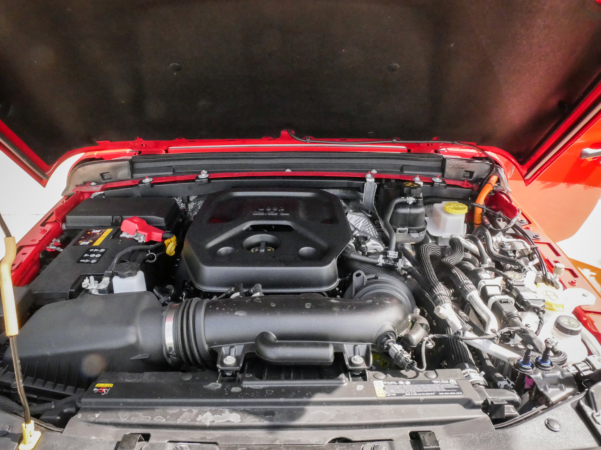 Used 2025 Jeep Wrangler Sahara image 32