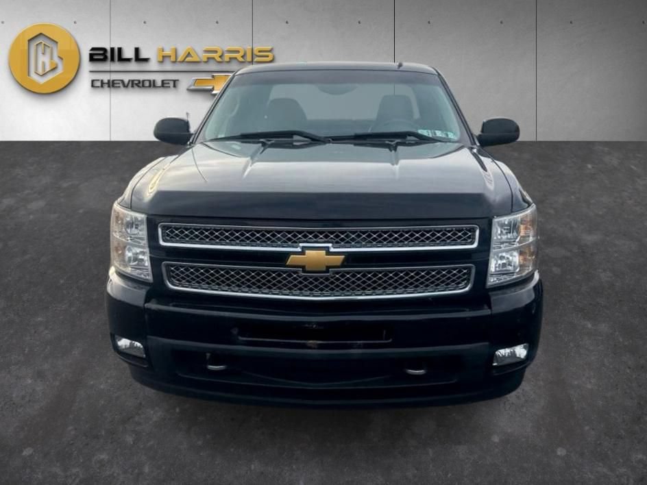 Used 2013 Chevrolet Silverado 1500 LTZ w/ LTZ Plus Package AWD/4WD image 2