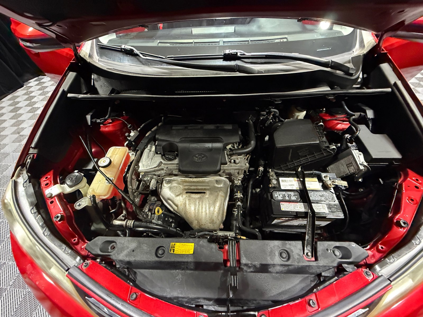 Used 2013 Toyota RAV4 XLE image 21