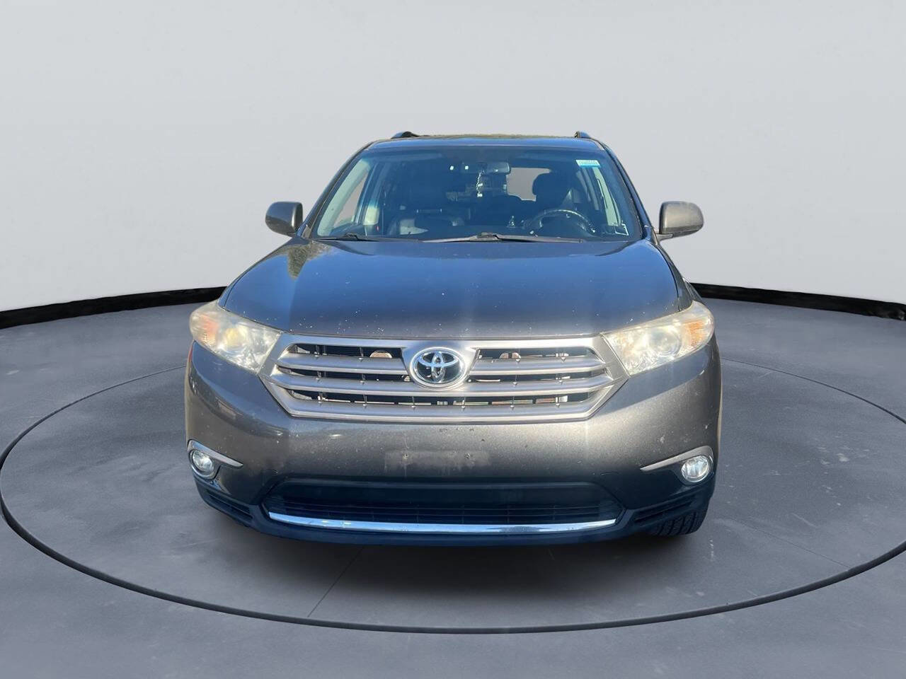 Used 2012 Toyota Highlander SE image 1