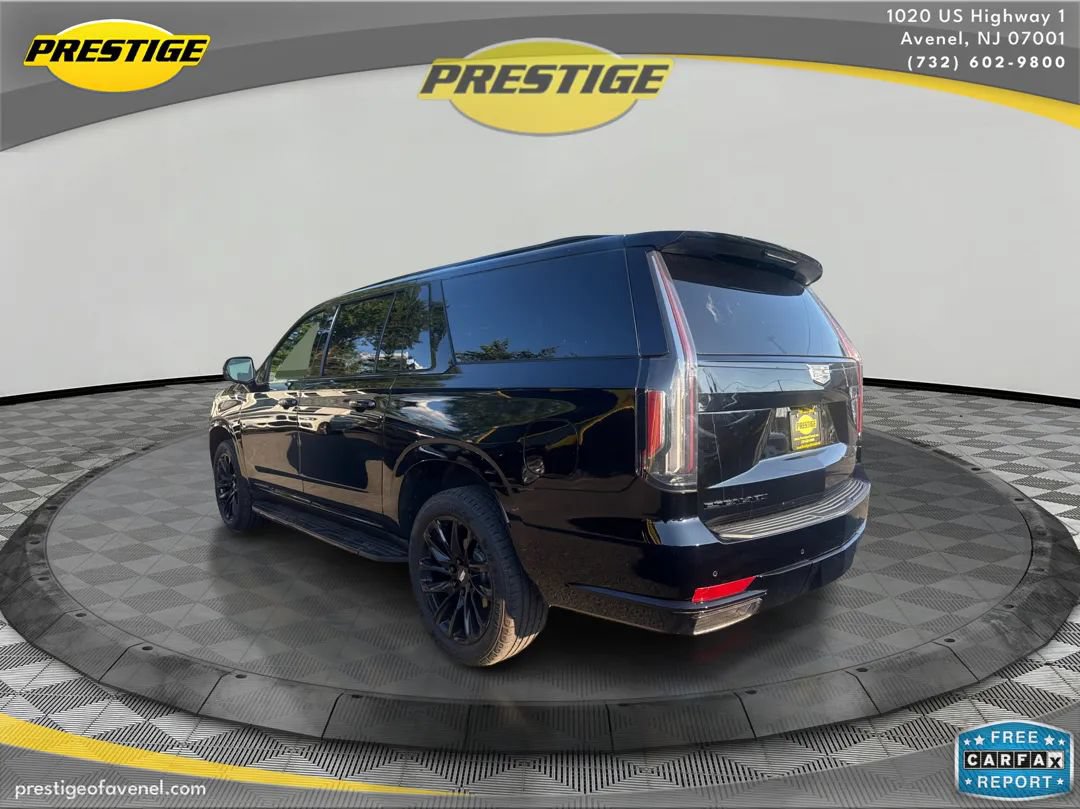 Used 2021 Cadillac Escalade ESV Sport w/ LPO, ONYX Package AWD/4WD image 7