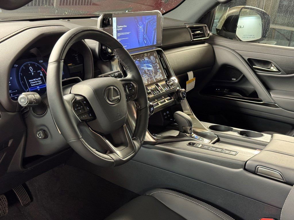New 2025 Lexus LX 700h Luxury image 26
