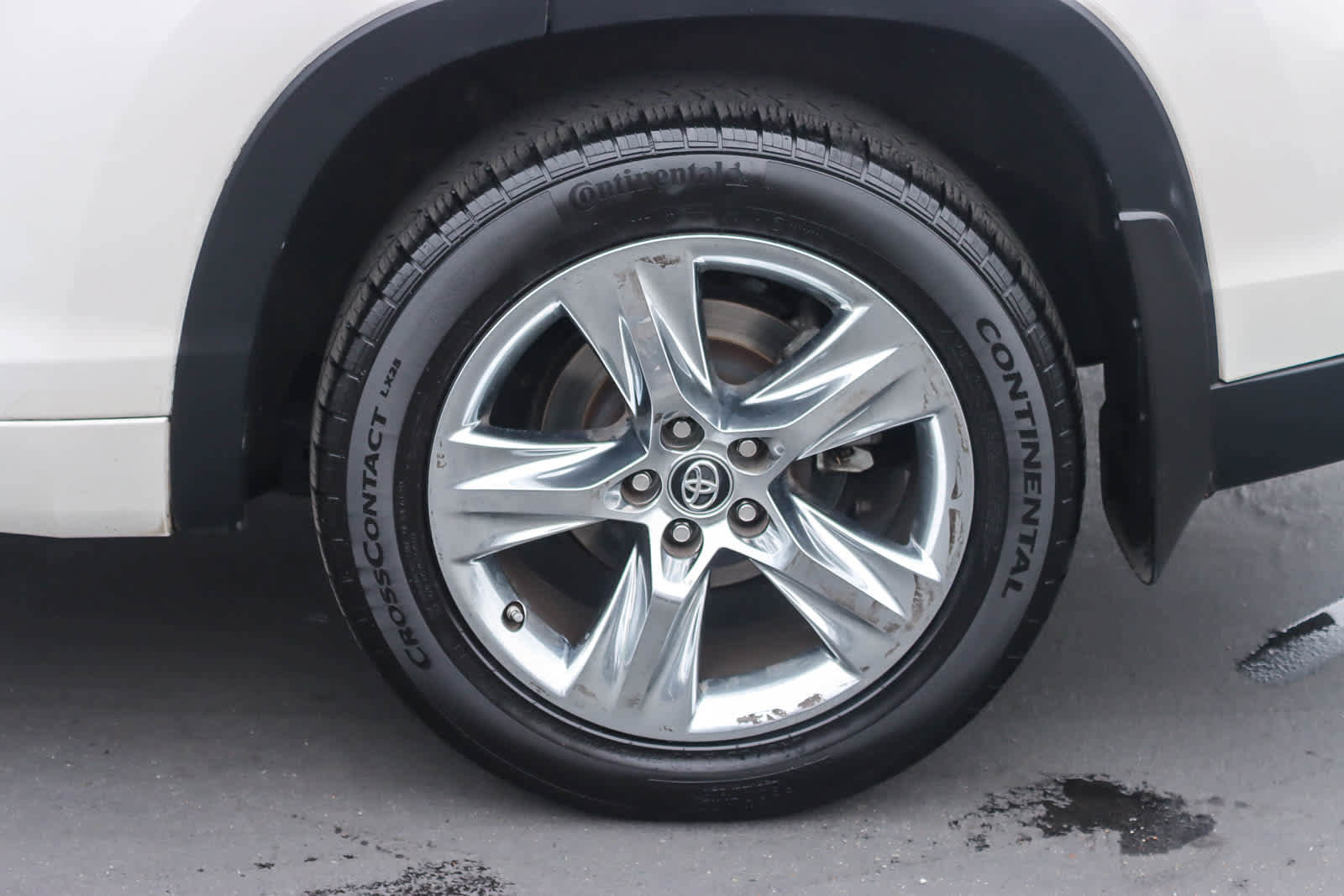 Used 2018 Toyota Highlander Limited image 10