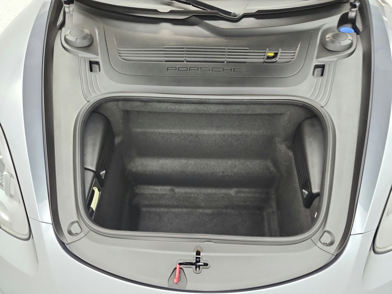 Used 2025 Porsche 718 Boxster w/ Premium Package image 20