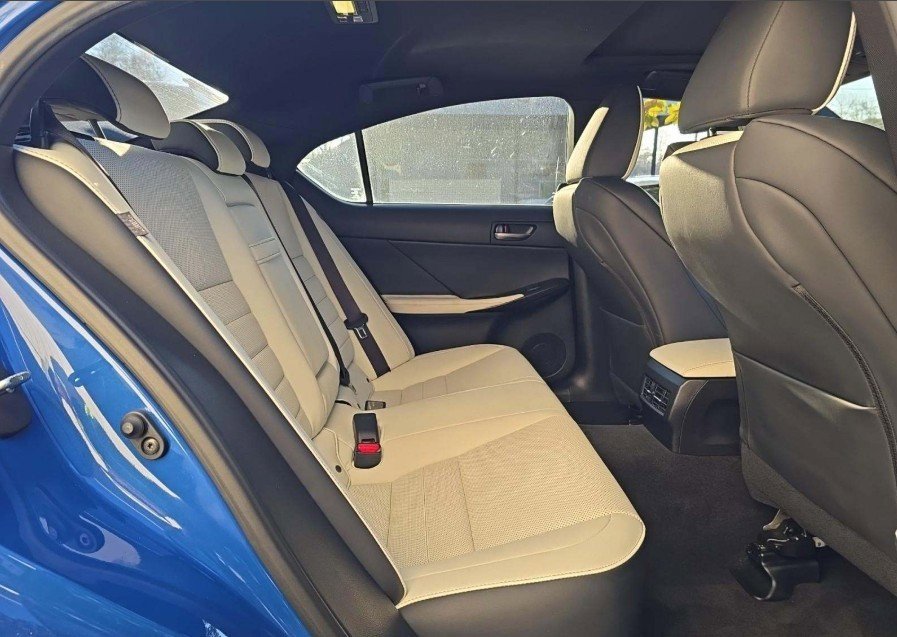 Used 2021 Lexus IS 350 F Sport image 9