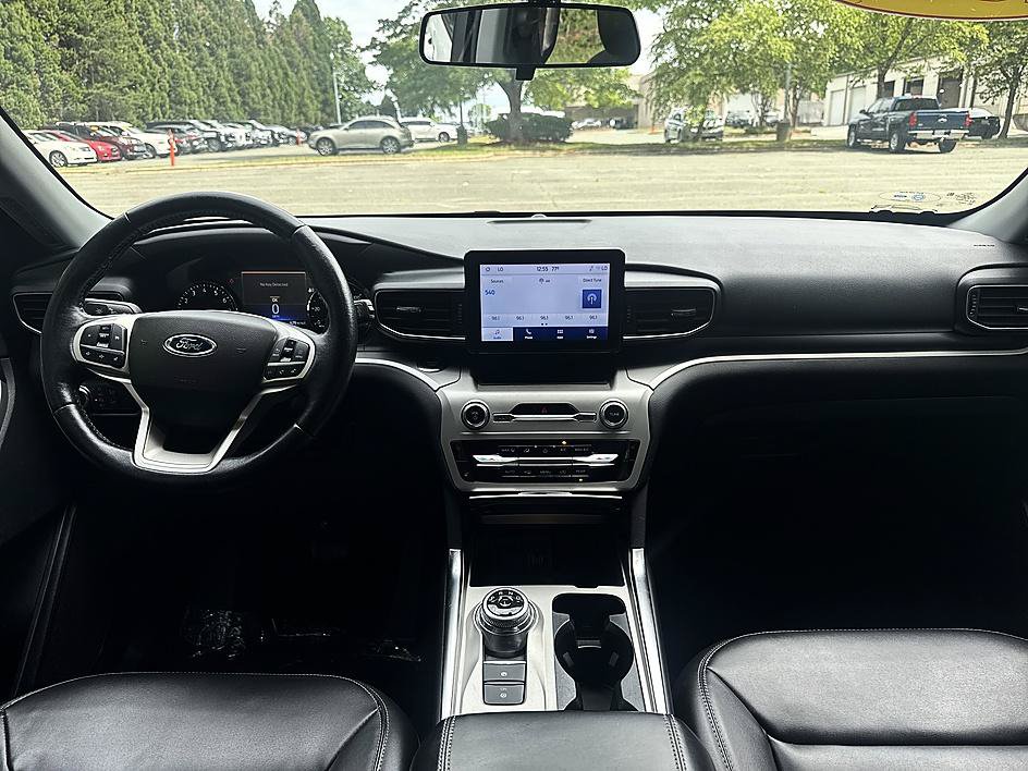 Used 2022 Ford Explorer XLT w/ Equipment Group 202A RWD image 18