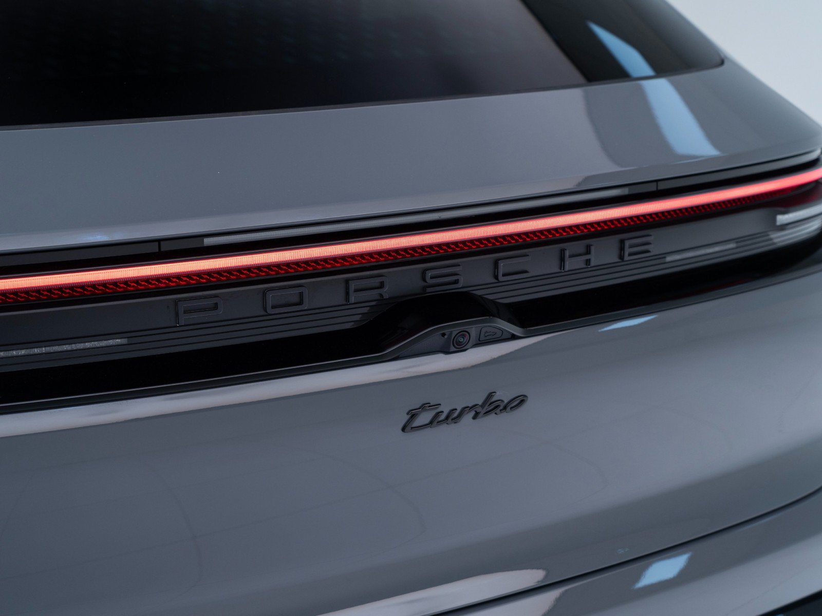 New 2026 Porsche Macan Turbo Electric AWD/4WD image 14