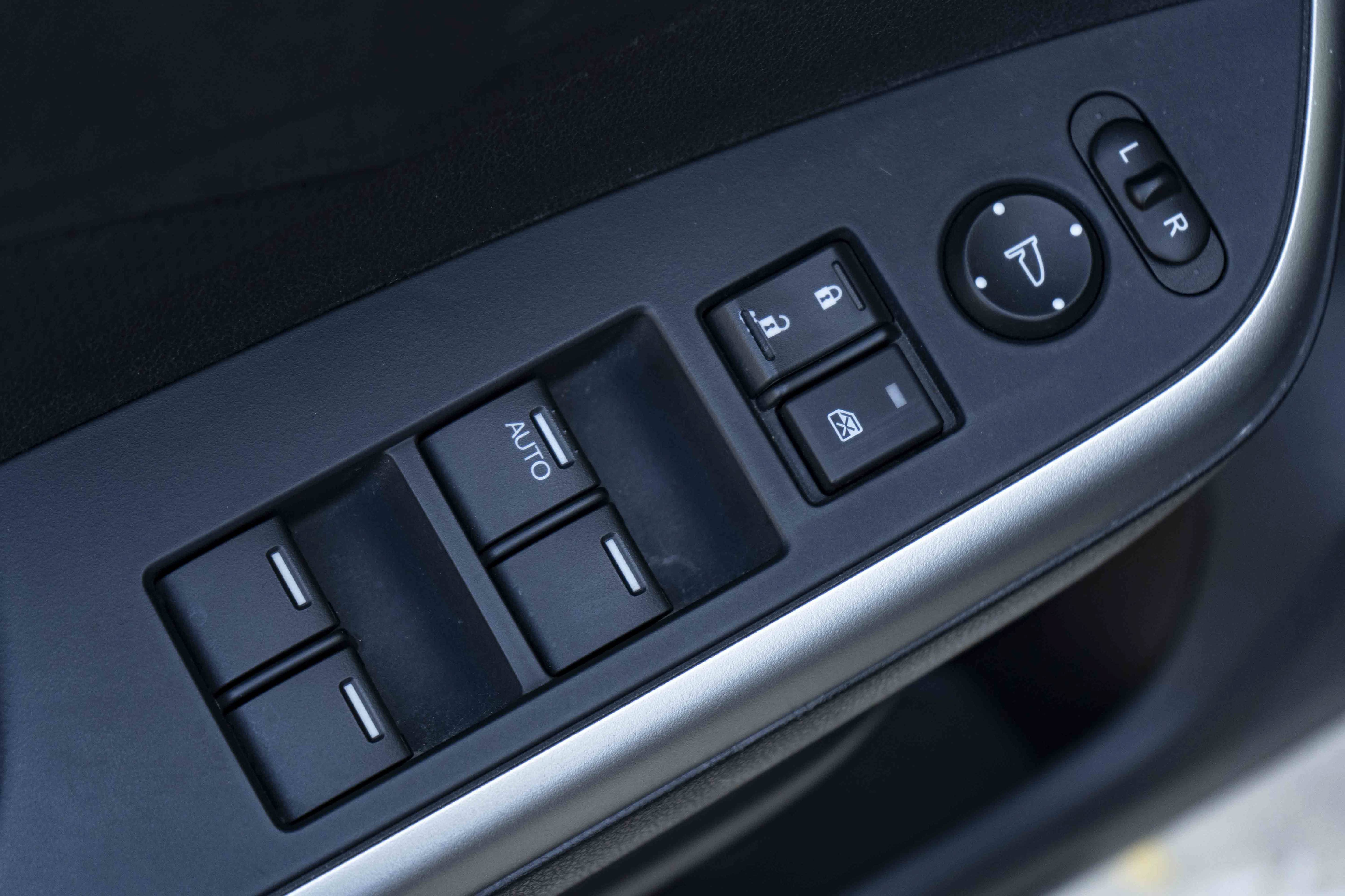 Used 2015 Honda CR-V EX-L image 37