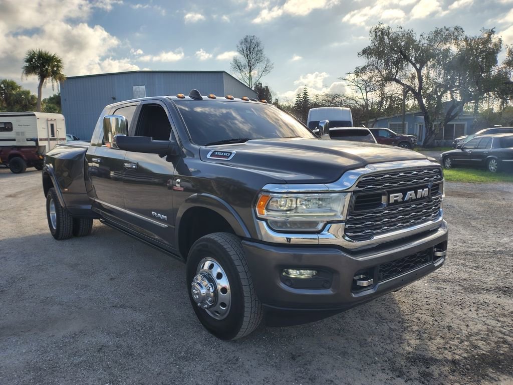 Used 2020 RAM 3500 Limited image 2