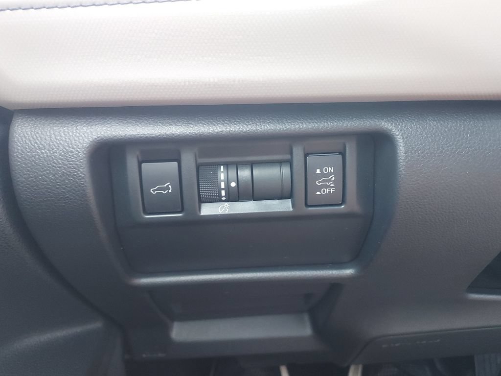 Certified 2025 Subaru Forester Premium AWD/4WD image 22
