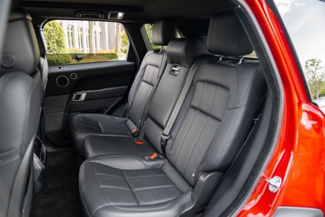 Used 2019 Land Rover Range Rover Sport SE image 43