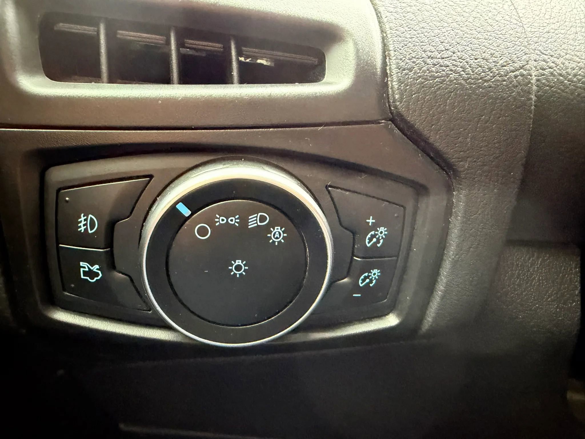 Used 2017 Ford Focus ST image 42