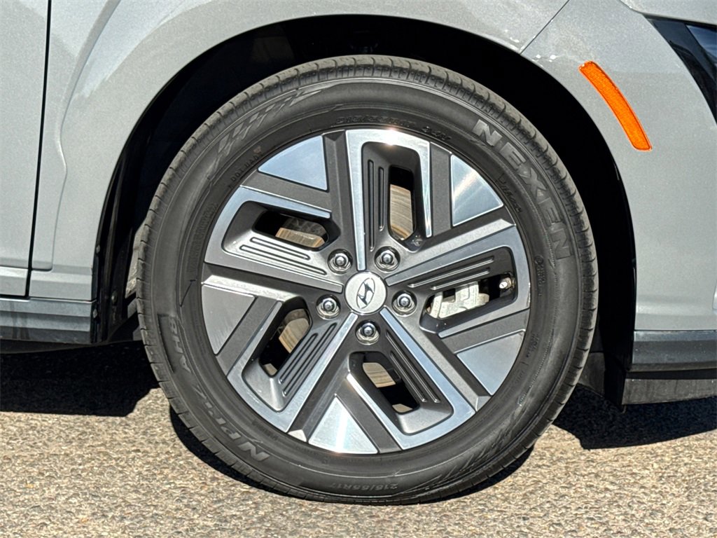 Used 2023 Hyundai Kona SEL image 7