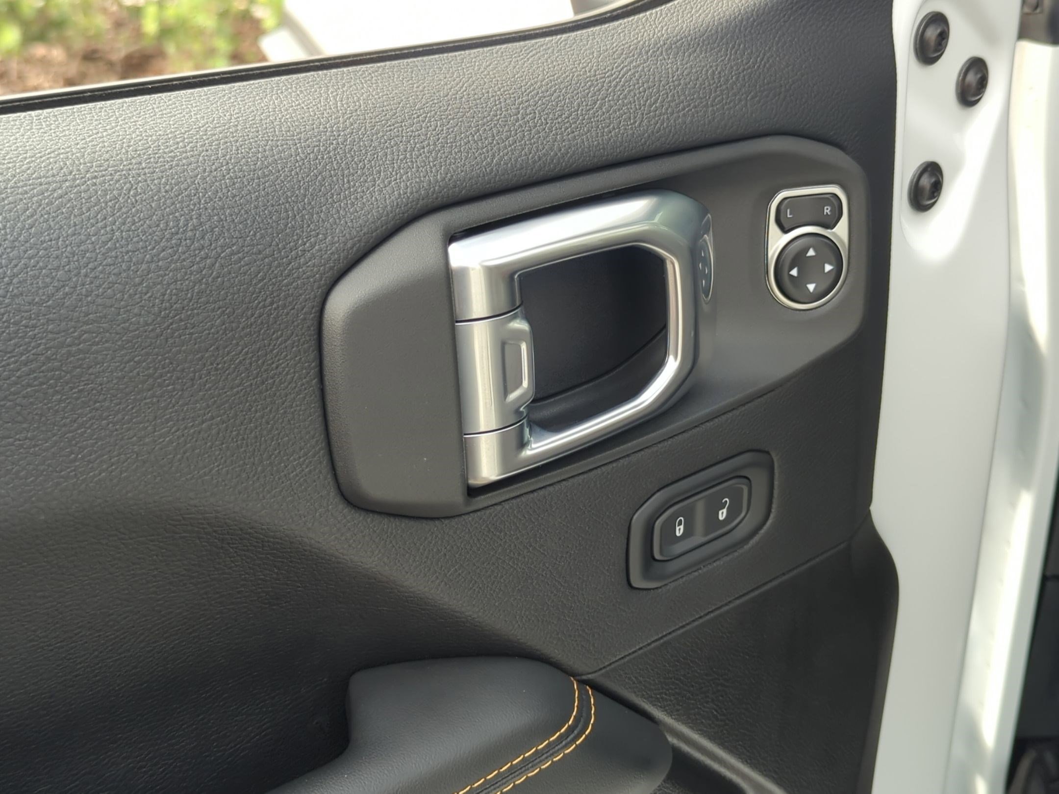 Used 2025 Jeep Wrangler Unlimited Rubicon 392 image 15