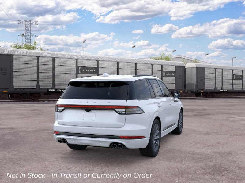 New 2026 Lincoln Aviator AWD image 8