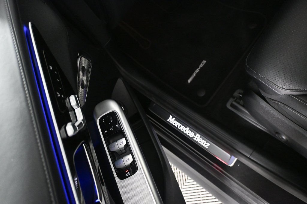 New 2025 Mercedes-Benz GLC 300 4MATIC image 8