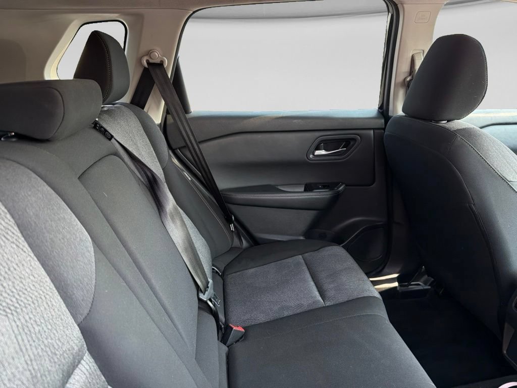 Used 2024 Nissan Rogue SV FWD image 12