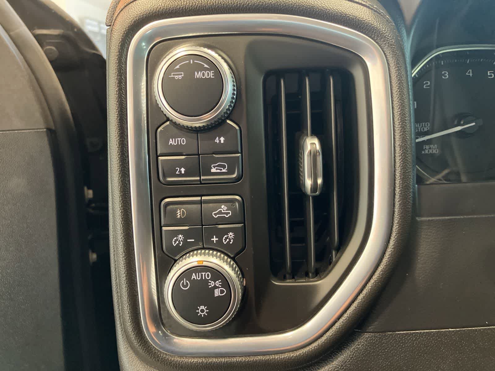Used 2021 GMC Sierra 1500 Elevation w/ Preferred Package AWD/4WD image 15