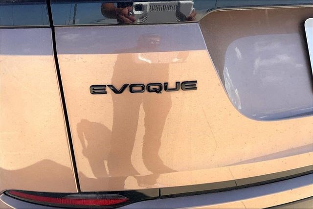 New 2025 Land Rover Range Rover Evoque Dynamic SE image 9