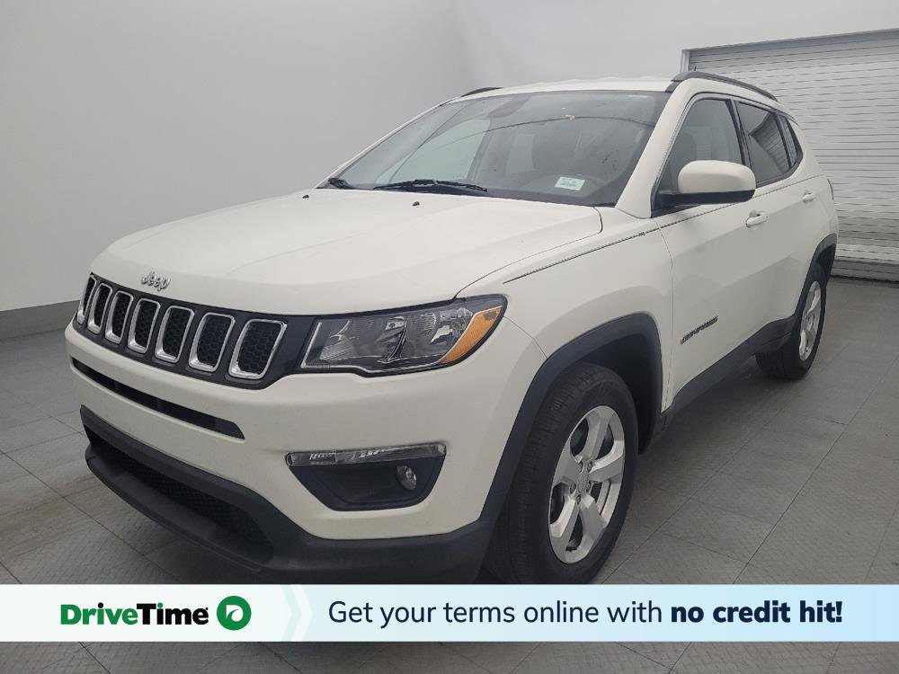 Used 2017 Jeep Compass Latitude FWD image 1