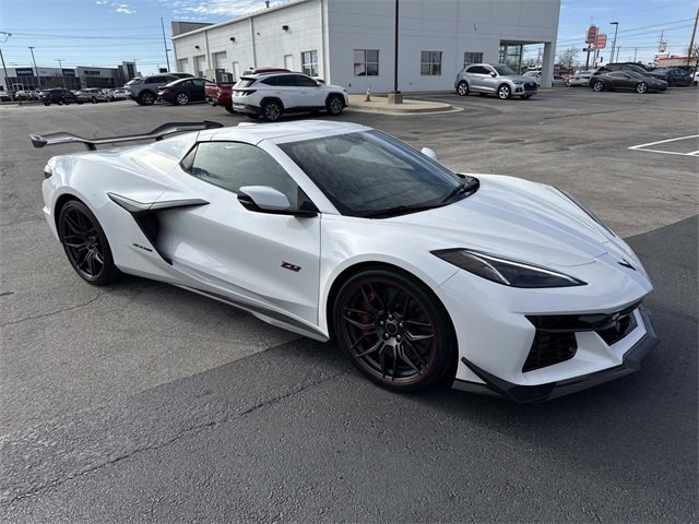 Used 2023 Chevrolet Corvette Z06 w/ Z07 Performance Package image 5