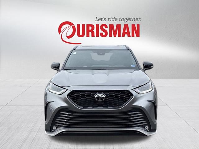 Used 2026 Toyota Highlander XSE image 6