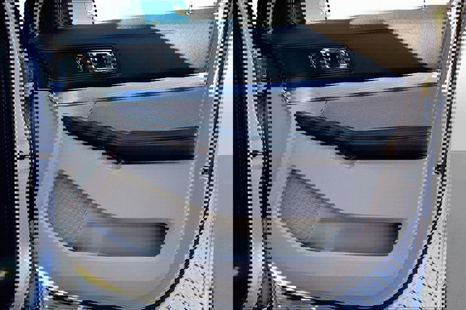 Used 2018 Ford Explorer Base image 17