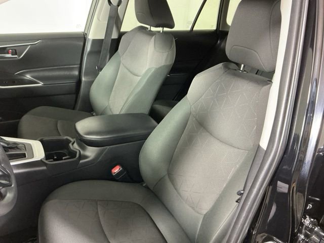 Used 2024 Toyota RAV4 XLE FWD image 10