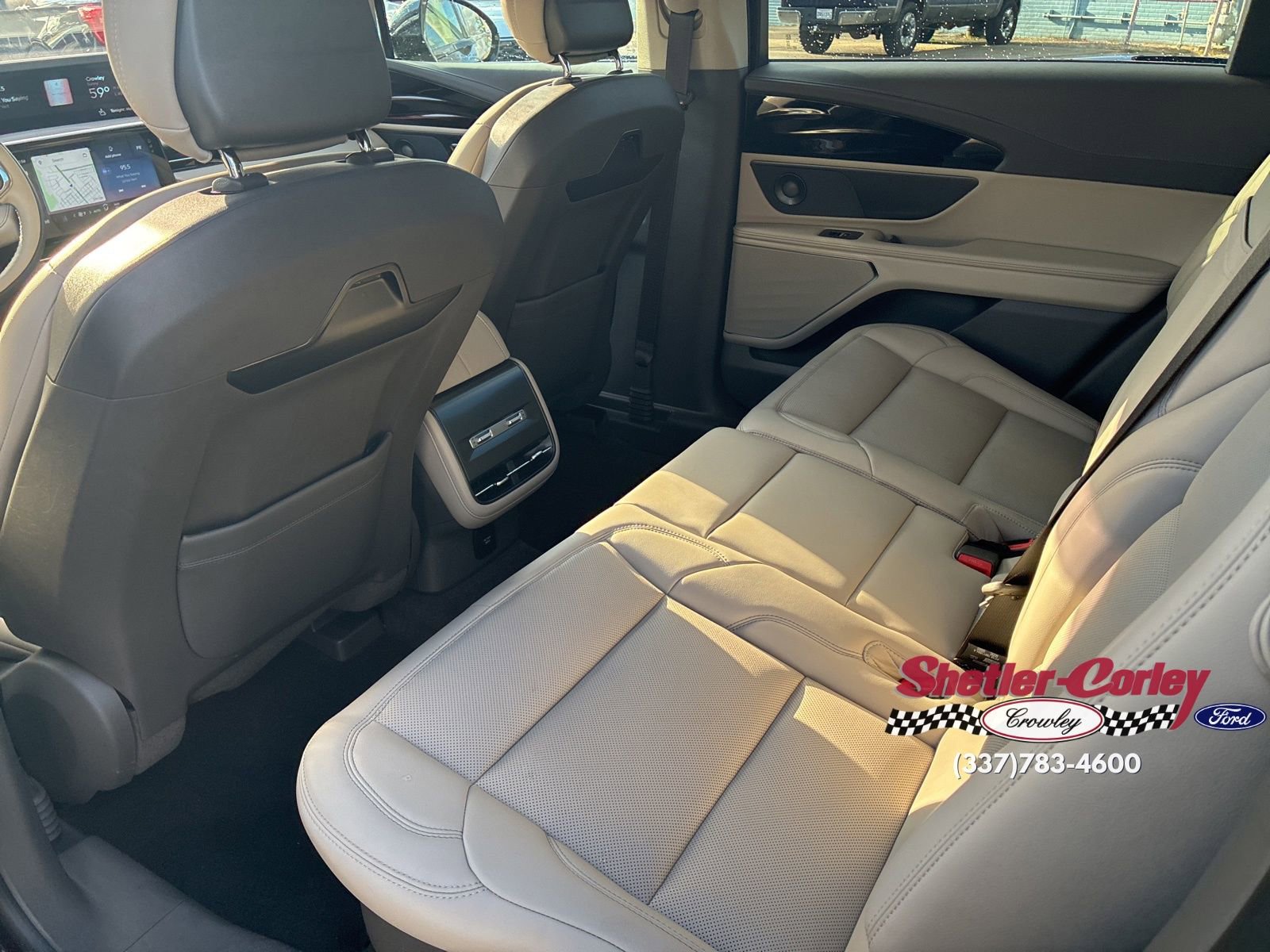 Used 2025 Lincoln Nautilus Premier w/ Equipment Group 102A image 11