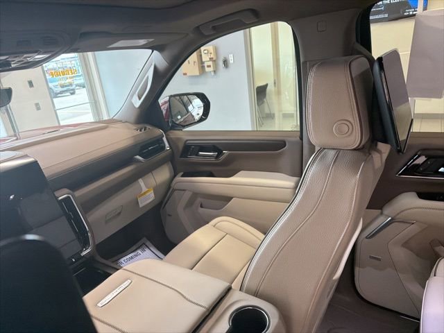 New 2026 GMC Yukon XL Denali w/ Denali Reserve Package image 28
