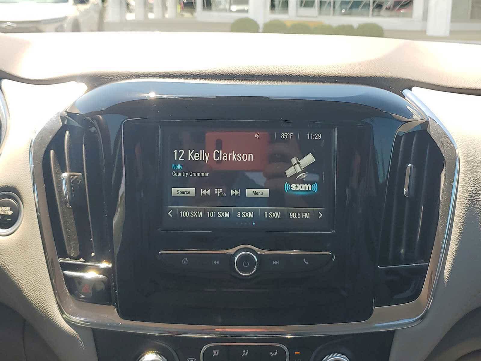 Used 2019 Chevrolet Traverse LT FWD image 14