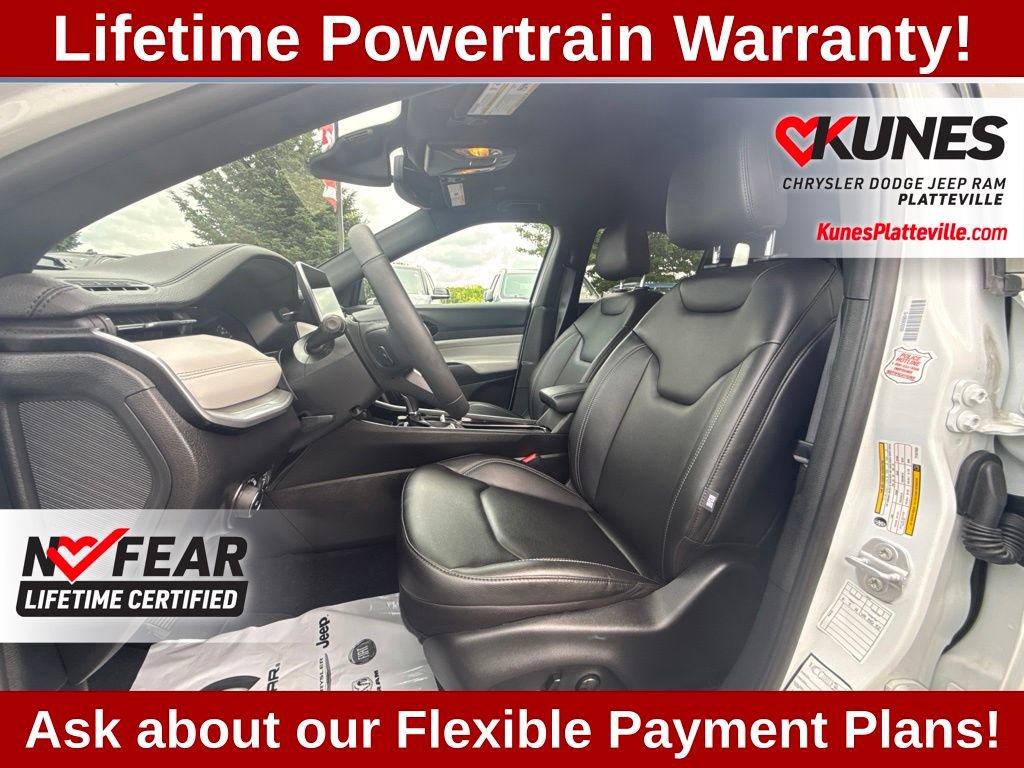 Used 2026 Jeep Compass Limited AWD/4WD image 13
