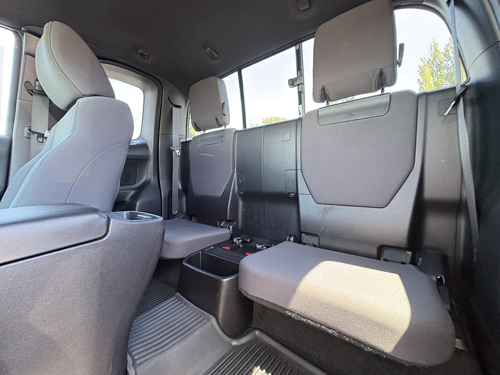 Used 2019 Toyota Tacoma TRD Sport AWD/4WD image 33