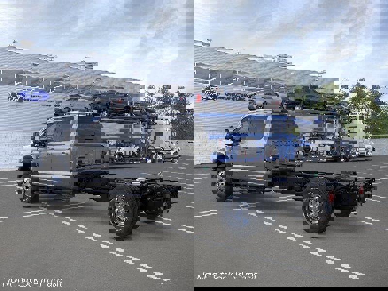 New 2026 Ford F550 4x4 Crew Cab Super Duty image 4