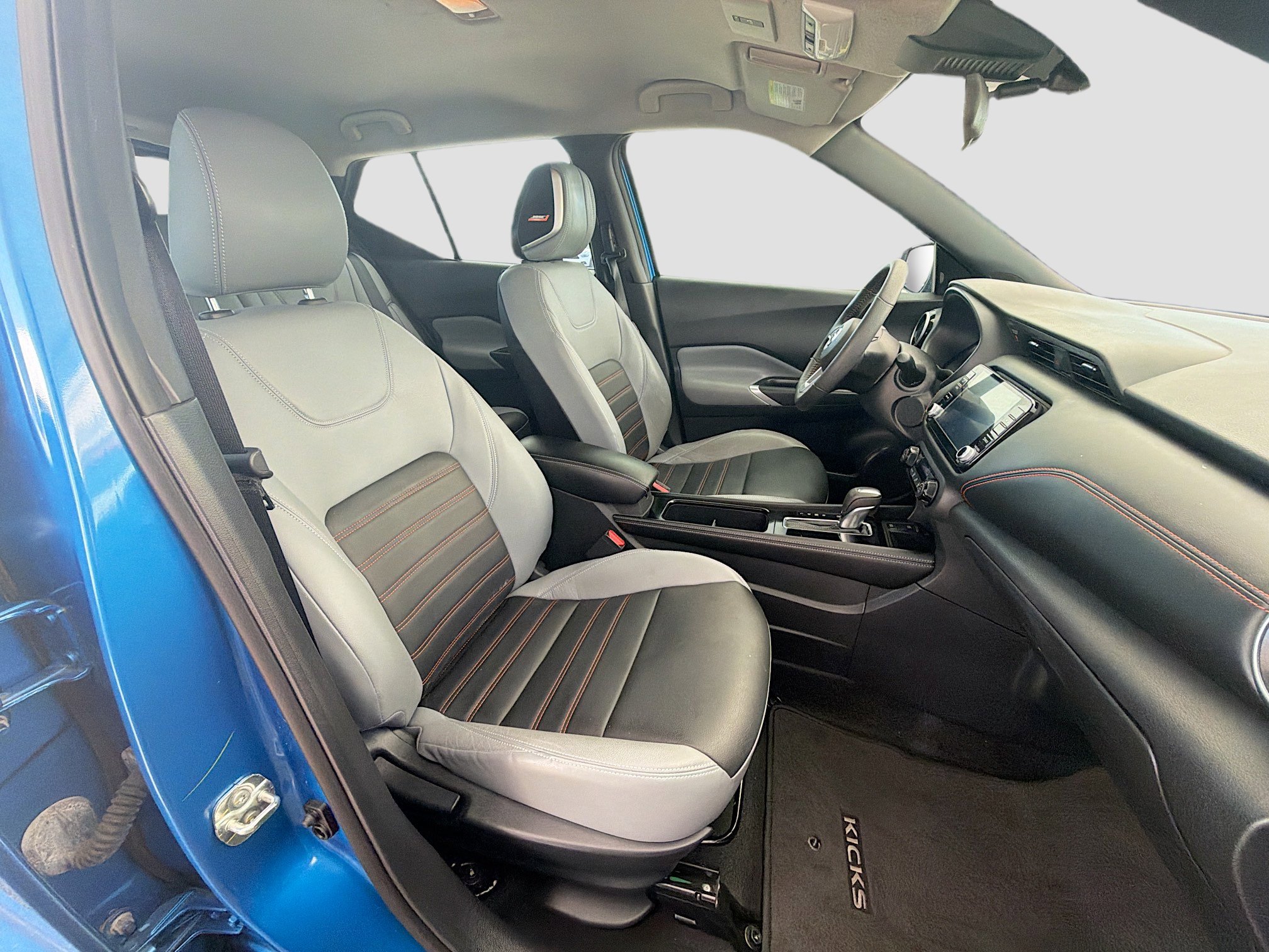 Used 2021 Nissan Kicks SR w/ SR Premium Package image 14