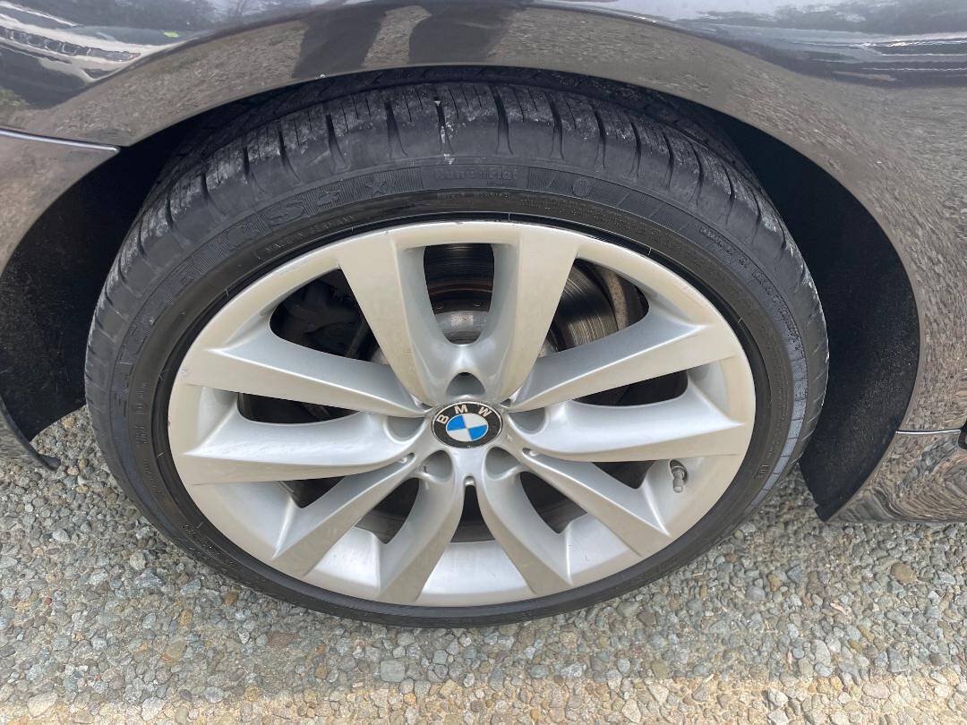 Used 2011 BMW 535i xDrive Sedan AWD/4WD image 32