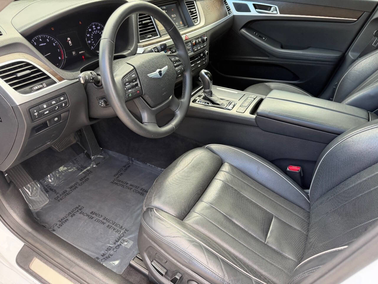 Used 2015 Hyundai Genesis 5.0 image 17