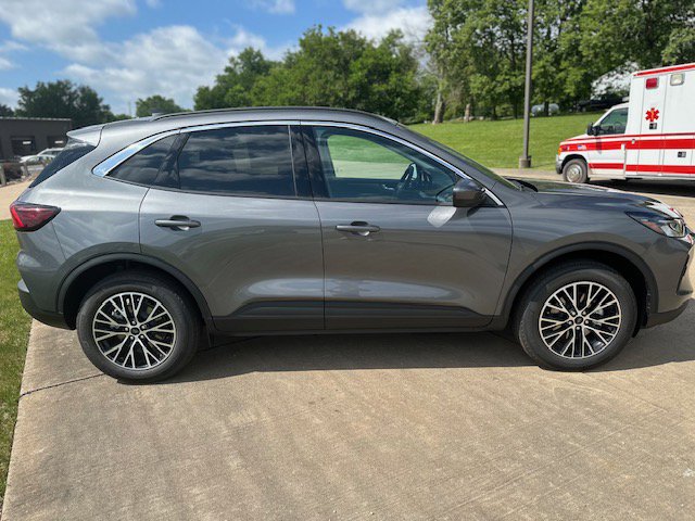 New 2024 Ford Escape SE FWD image 5