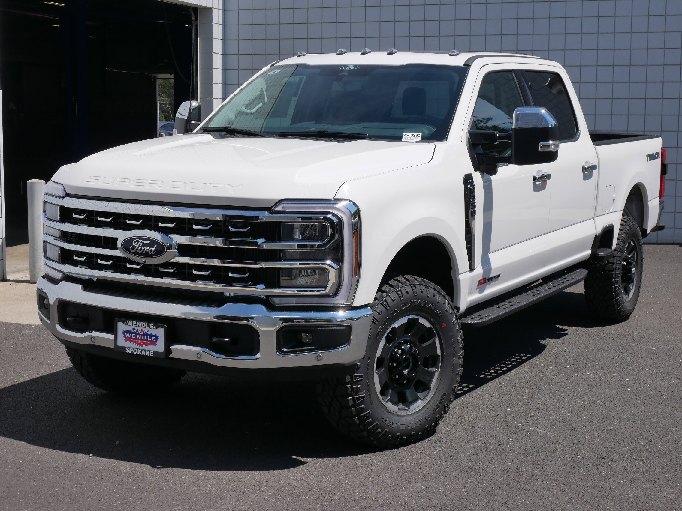 New 2025 Ford F350 Lariat w/ Lariat Ultimate Package image 2