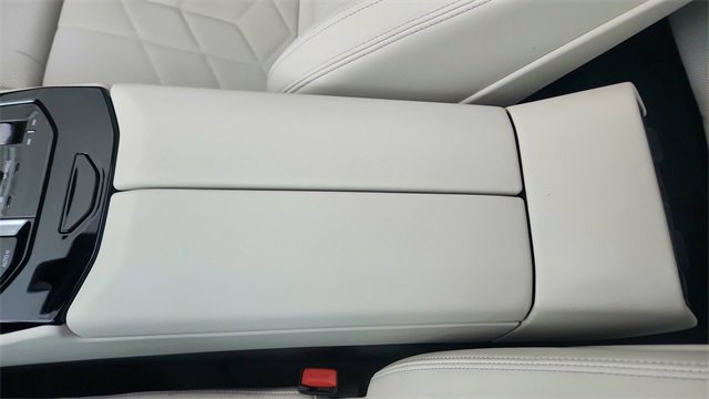 Used 2025 BMW i5 xDrive40 image 55